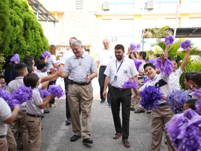 Visita del hermano Superior General Ernesto Sánchez a la Provincia Marista de América Central