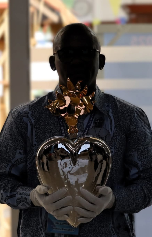 Ritual del Corazón de Plata en la apertura del XXIII Capítulo General Marista en Tagaytay, Filipinas.